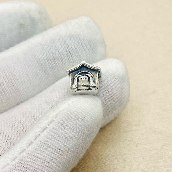 EUC Pandora 790592EN27 Sterling Silver Doghouse Dog Animal Bead w/ Enamel Heart - Picture 3 of 16